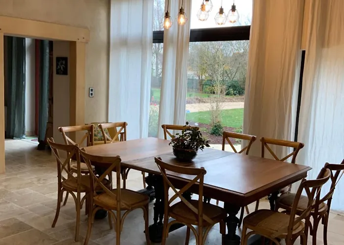 La Grange Des Loges Boucé