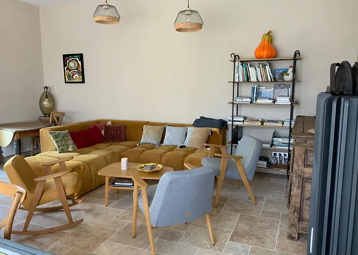 בית נופש La Grange Des Loges Boucé